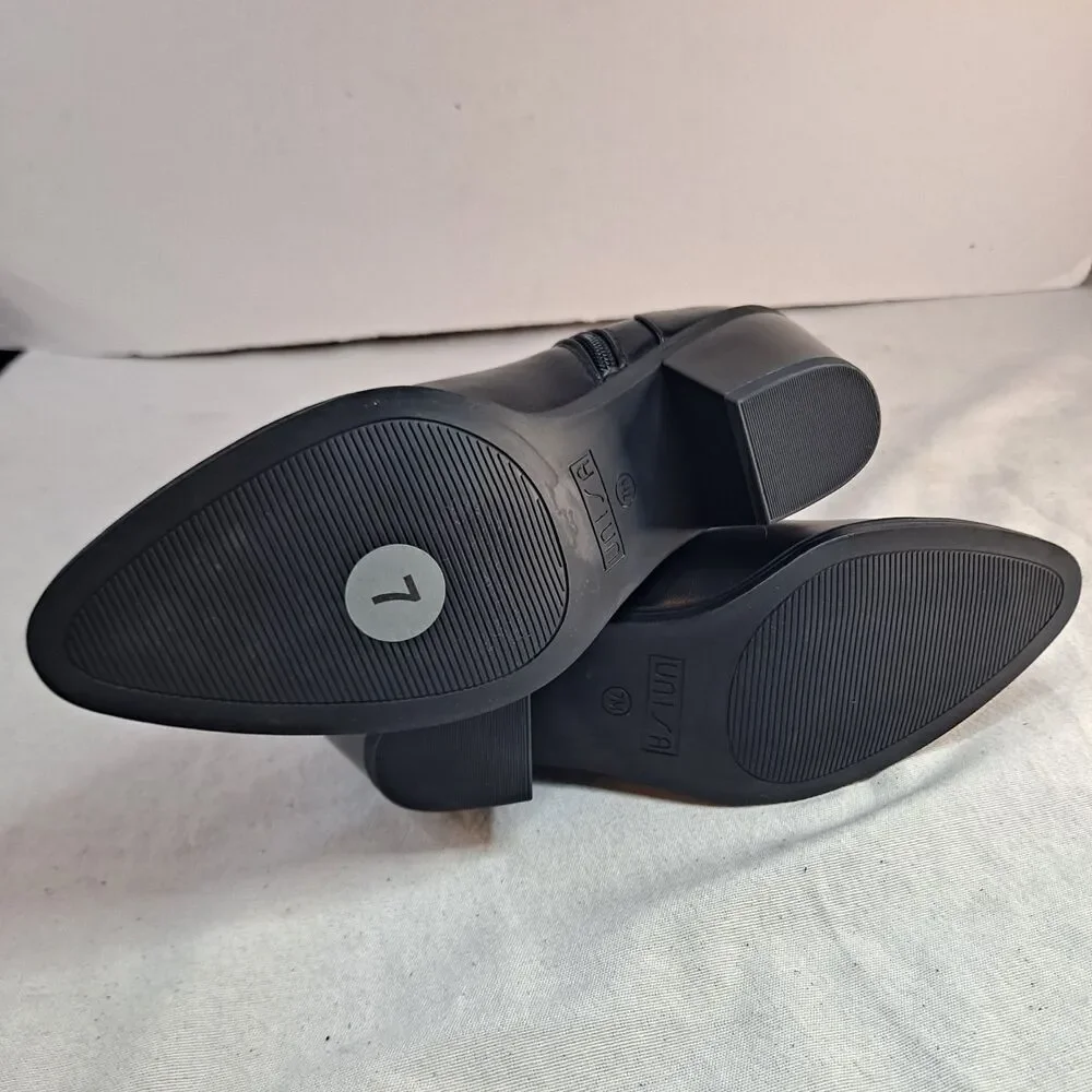 Unisa Unzydn-R Women's Ankle Booties Size 7M Pointed Toe Black Faux Leather